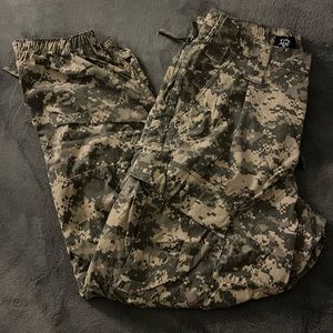 army adjustable cargo pants